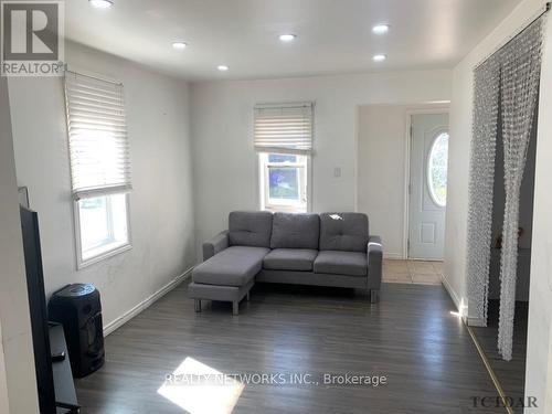 30 Golden Avenue, Timmins (South Of Highway), ON - Indoor Photo Showing Living Room