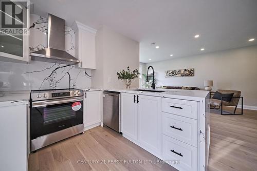 97 Hurley Road, Ajax, ON - Indoor Photo Showing Kitchen With Upgraded Kitchen