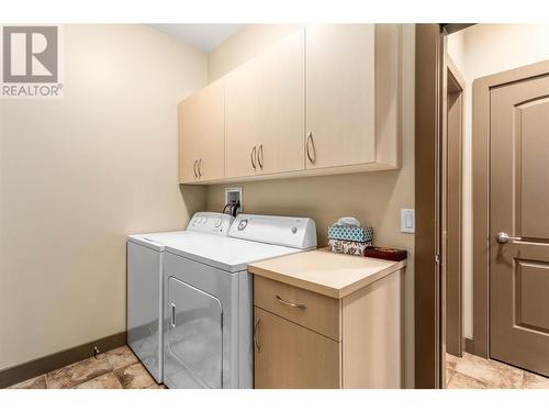 4100 Gallaghers Parkland Drive Unit# 12, Kelowna, BC - Indoor Photo Showing Laundry Room