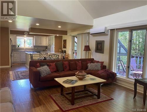 11 Route 760, Oak Bay, NB - Indoor Photo Showing Living Room