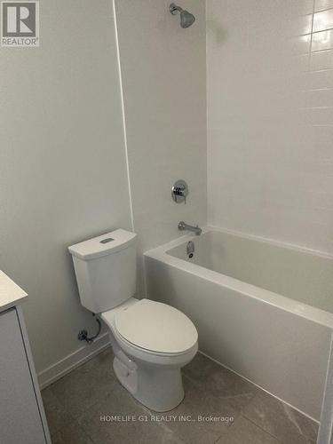02 - 55 Duke Street, Kitchener, ON - Indoor Photo Showing Bathroom