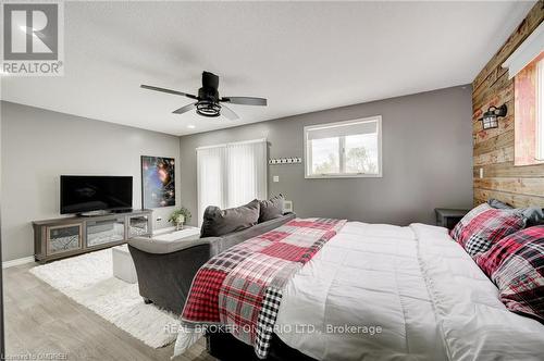 2859 Dominion Road, Fort Erie, ON - Indoor Photo Showing Bedroom