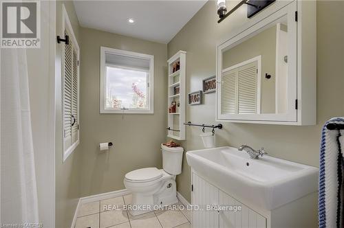 2859 Dominion Road, Fort Erie, ON - Indoor Photo Showing Bathroom