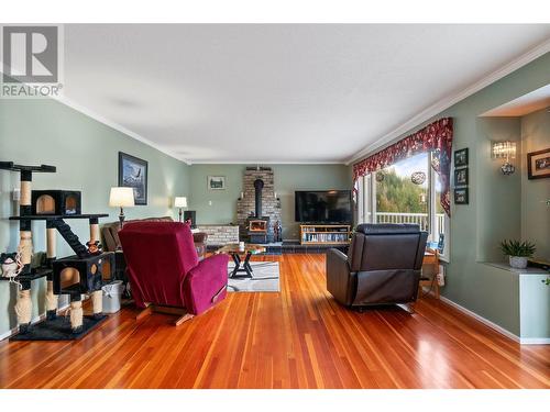 4003 Greaves Road, Eagle Bay, BC - Indoor