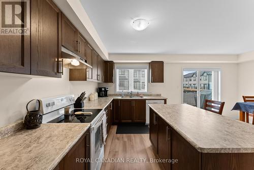 18 Loana Lane, Clarington, ON - Indoor Photo Showing Kitchen