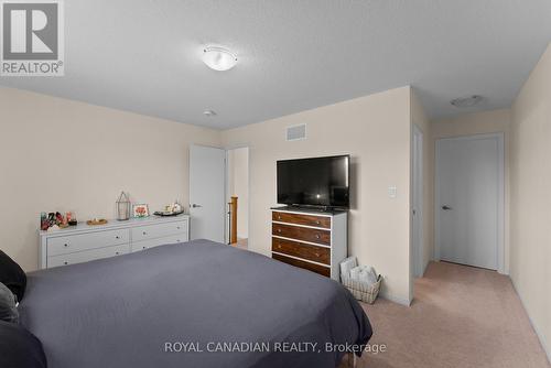 18 Loana Lane, Clarington, ON - Indoor Photo Showing Bedroom