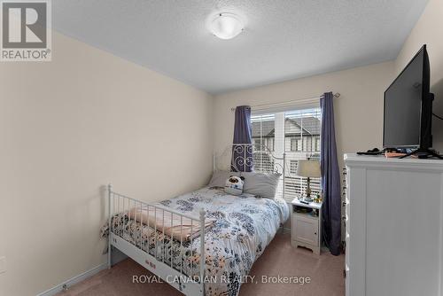 18 Loana Lane, Clarington, ON - Indoor Photo Showing Bedroom