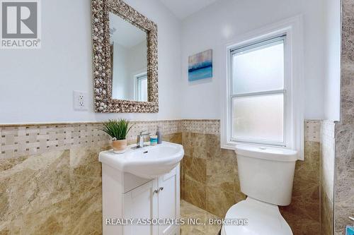 353 Lumsden Avenue, Toronto, ON - Indoor Photo Showing Bathroom