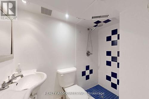 353 Lumsden Avenue, Toronto, ON - Indoor Photo Showing Bathroom
