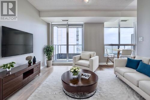 1401 - 70 High Park Avenue, Toronto, ON - Indoor Photo Showing Living Room