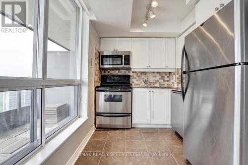 1401 - 70 High Park Avenue, Toronto, ON - Indoor Photo Showing Kitchen With Stainless Steel Kitchen