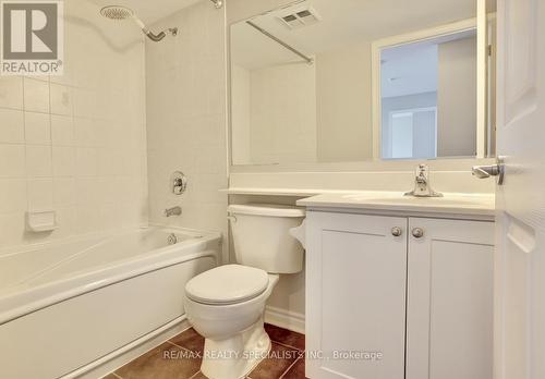 1401 - 70 High Park Avenue, Toronto, ON - Indoor Photo Showing Bathroom