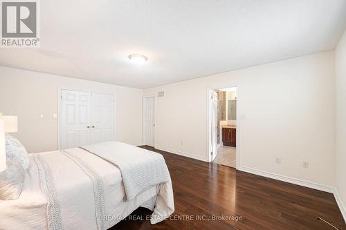 5358 Mallory Road, Mississauga, ON - Indoor Photo Showing Bedroom