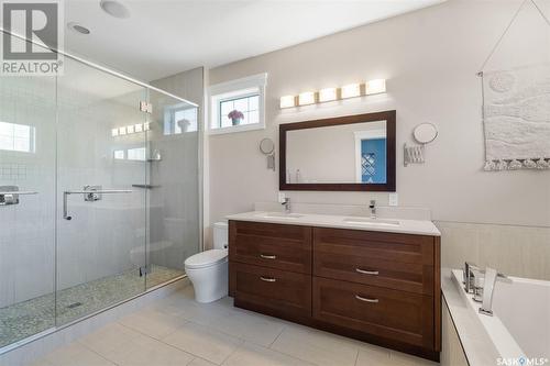 1027 15Th Street E, Saskatoon, SK - Indoor Photo Showing Bathroom
