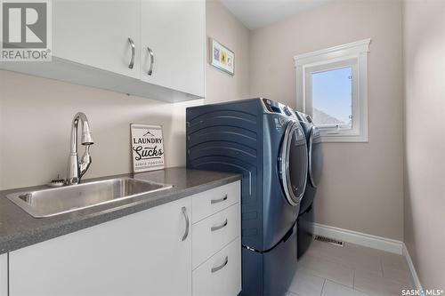1027 15Th Street E, Saskatoon, SK - Indoor Photo Showing Laundry Room
