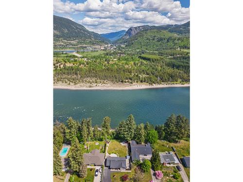 1695 Ridgewood Drive, Castlegar, BC 