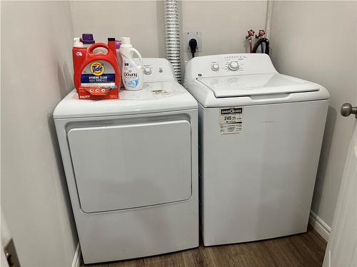 44 Golden Boulevard E|Unit #Basement, Welland, ON - Indoor Photo Showing Laundry Room