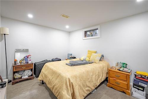 120 Macintosh Drive, Stoney Creek, ON - Indoor Photo Showing Bedroom