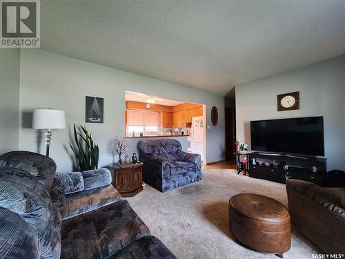 501 Manitoba Street, Melville, SK - Indoor Photo Showing Living Room