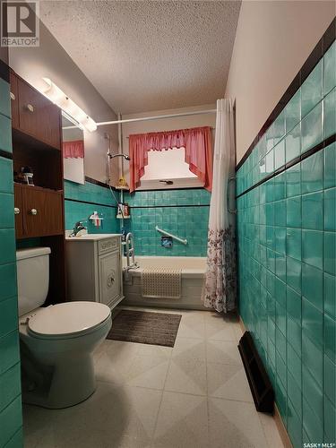 501 Manitoba Street, Melville, SK - Indoor Photo Showing Bathroom
