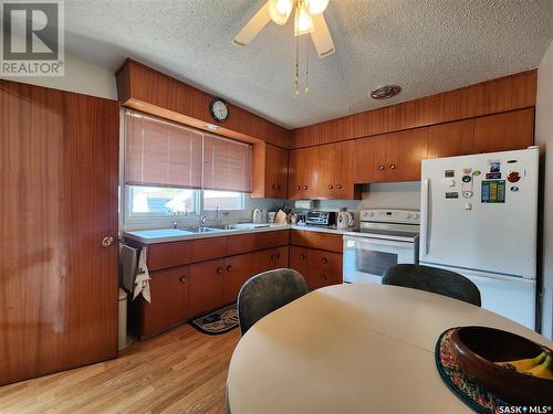 501 Manitoba Street, Melville, SK - Indoor Photo Showing Kitchen With Double Sink