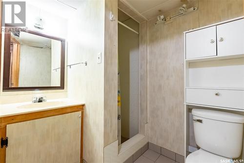197 Acadia Court, Saskatoon, SK - Indoor Photo Showing Bathroom