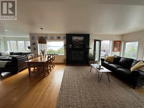 709 Foster St, Temiskaming Shores, ON - Indoor Photo Showing Living Room