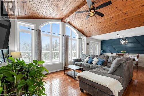 237 Neault Road, Mattawa, ON - Indoor Photo Showing Living Room