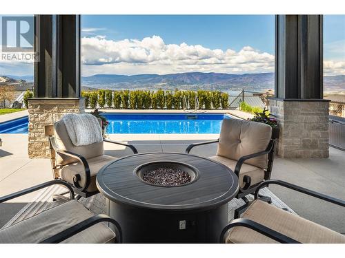 1717 Fawn Run Drive, Kelowna, BC - Outdoor With In Ground Pool