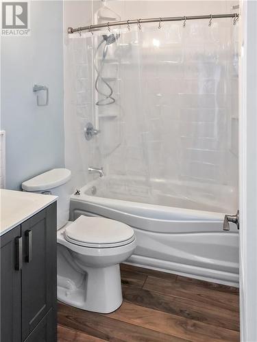 31 Anne Street, Moncton, NB - Indoor Photo Showing Bathroom