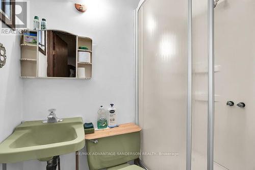 14482 Eight Mile Road, Middlesex Centre (Arva), ON - Indoor Photo Showing Bathroom