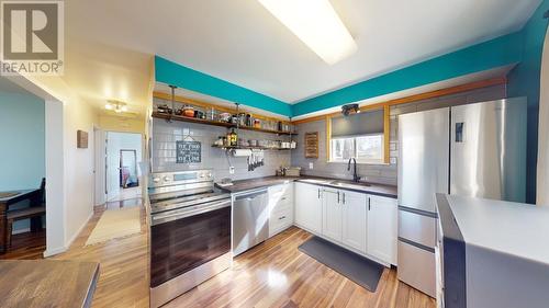 8807 77 Street, Fort St. John, BC - Indoor Photo Showing Kitchen