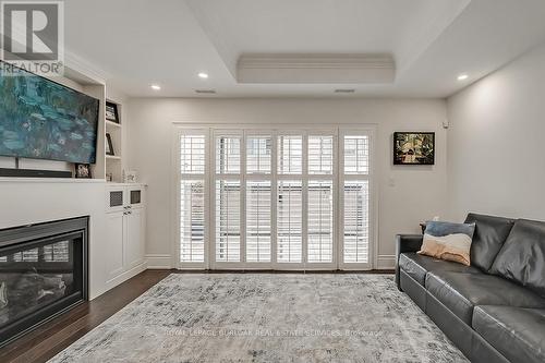 6 - 509 Elizabeth Street, Burlington, ON - Indoor Photo Showing Living Room With Fireplace