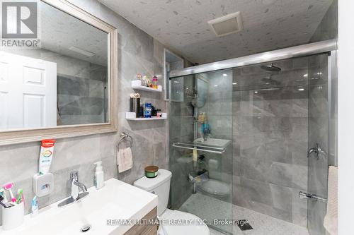 125 Caledonia Road W, Toronto, ON - Indoor Photo Showing Bathroom