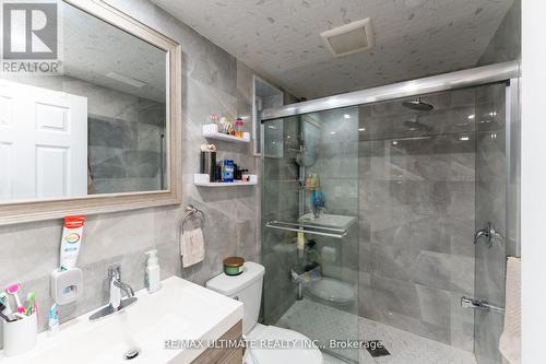 125 Caledonia Road W, Toronto (Corso Italia-Davenport), ON - Indoor Photo Showing Bathroom