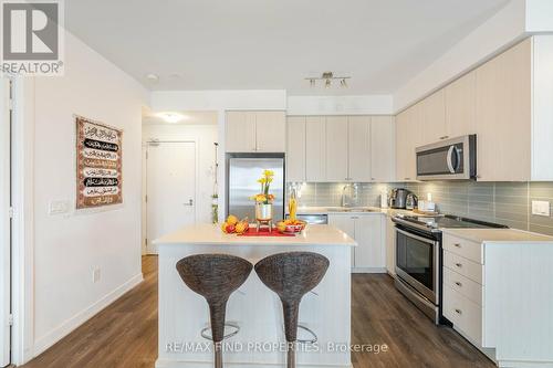 403 - 4655 Glenn Erin Drive, Mississauga, ON - Indoor Photo Showing Kitchen With Upgraded Kitchen