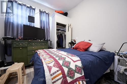193 Balmoral Avenue N, Hamilton, ON - Indoor Photo Showing Bedroom