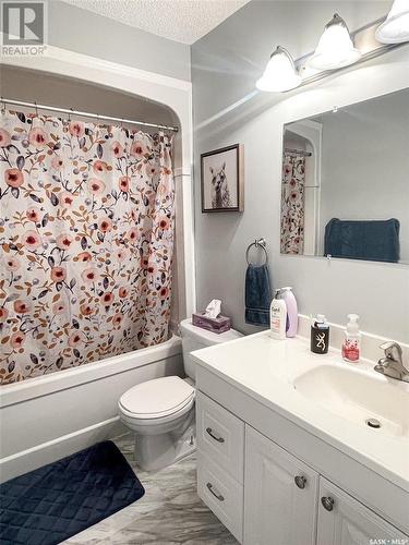 419 7Th Street W, Meadow Lake, SK - Indoor Photo Showing Bathroom