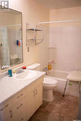 209 Churchill Drive, Melfort, SK - Indoor Photo Showing Bathroom