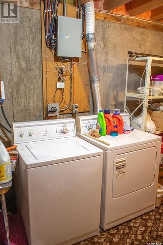 209 Churchill Drive, Melfort, SK - Indoor Photo Showing Laundry Room