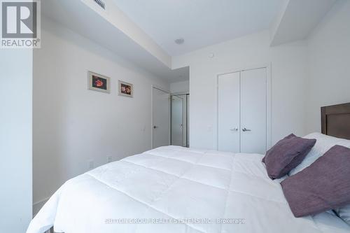 401 - 30 Roehampton Avenue, Toronto, ON - Indoor Photo Showing Bedroom