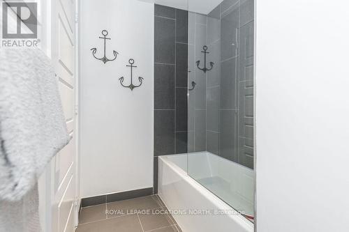 34 - 247 Broward Way, Innisfil, ON - Indoor Photo Showing Bathroom