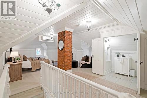 18 Russell Street E, Kawartha Lakes, ON - Indoor Photo Showing Other Room