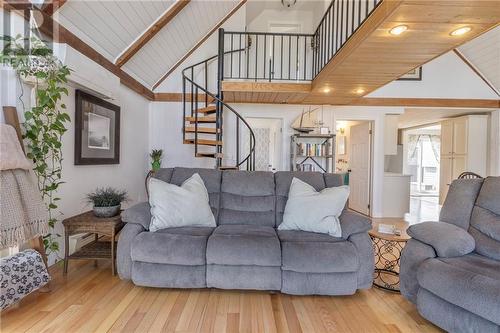 11 Baybreeze Lane, Grand-Barachois, NB - Indoor Photo Showing Living Room