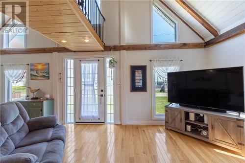 11 Baybreeze Lane, Grand-Barachois, NB - Indoor Photo Showing Living Room