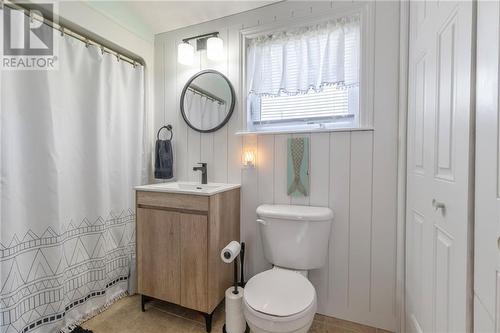 11 Baybreeze Lane, Grand-Barachois, NB - Indoor Photo Showing Bathroom