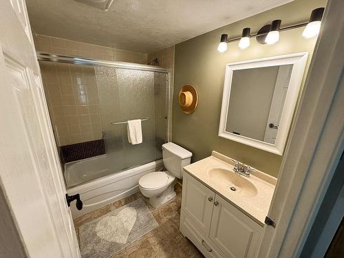 1611 Nickelplate Road Unit# 308, Rossland, BC - Indoor Photo Showing Bathroom