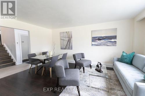 30 Davistow Crescent, Toronto, ON - Indoor Photo Showing Living Room