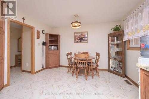 930 Wetherby Lane, Mississauga, ON - Indoor Photo Showing Dining Room