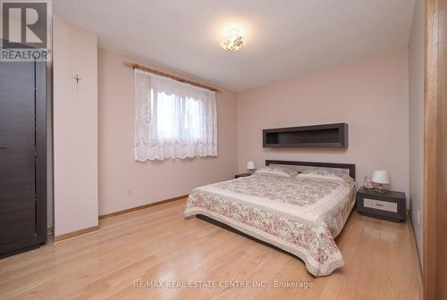 930 Wetherby Lane, Mississauga, ON - Indoor Photo Showing Bedroom